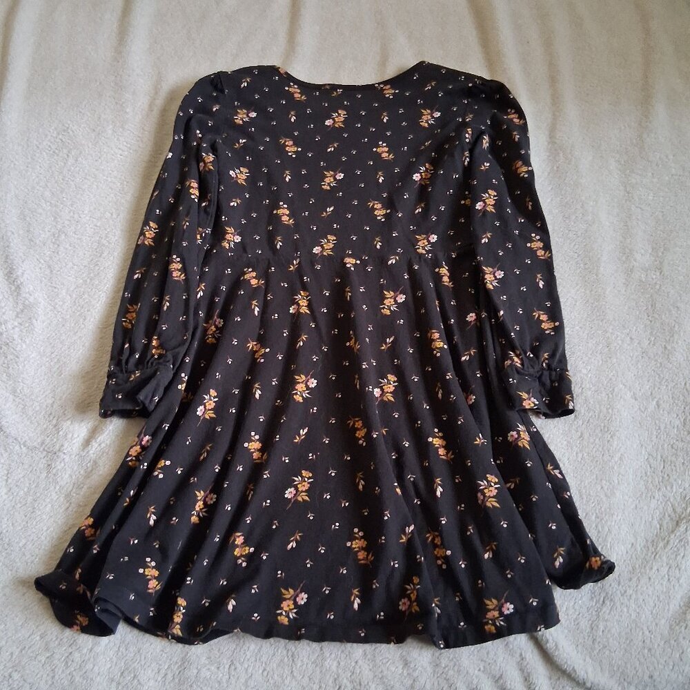 Bundle of Two Girl's Size Large Stripes & Florals Skater Style Casual Dresses - Picture 11 of 11